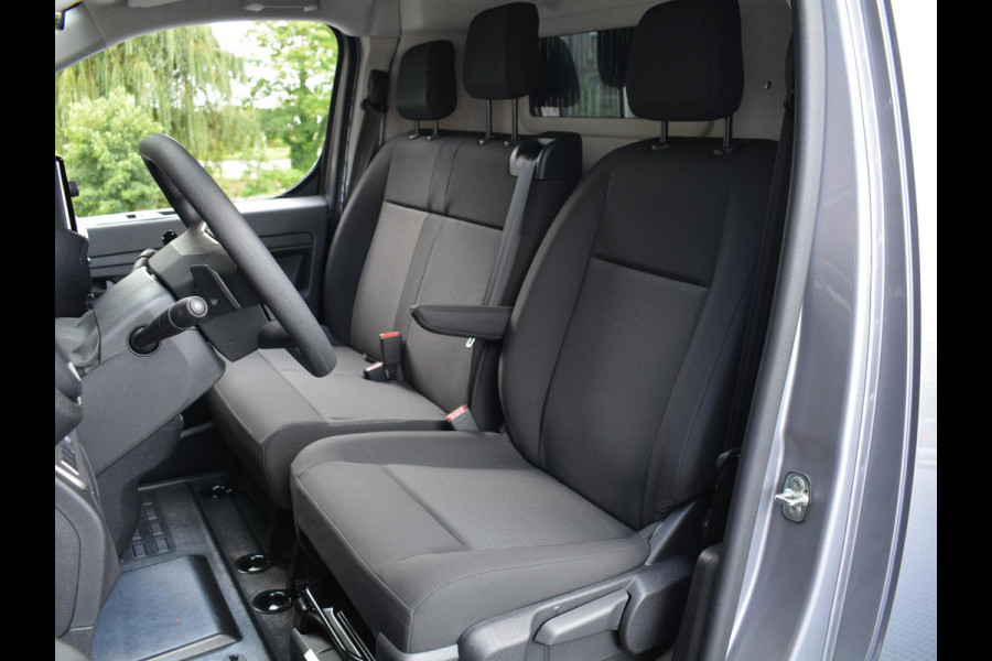 Opel Vivaro Electric L2 75 kWh | 8 jaar garantie | Surround View Pakket | Geïsoleerde comfort scheidingswand met vaste ruit | 3 zitplaatsen