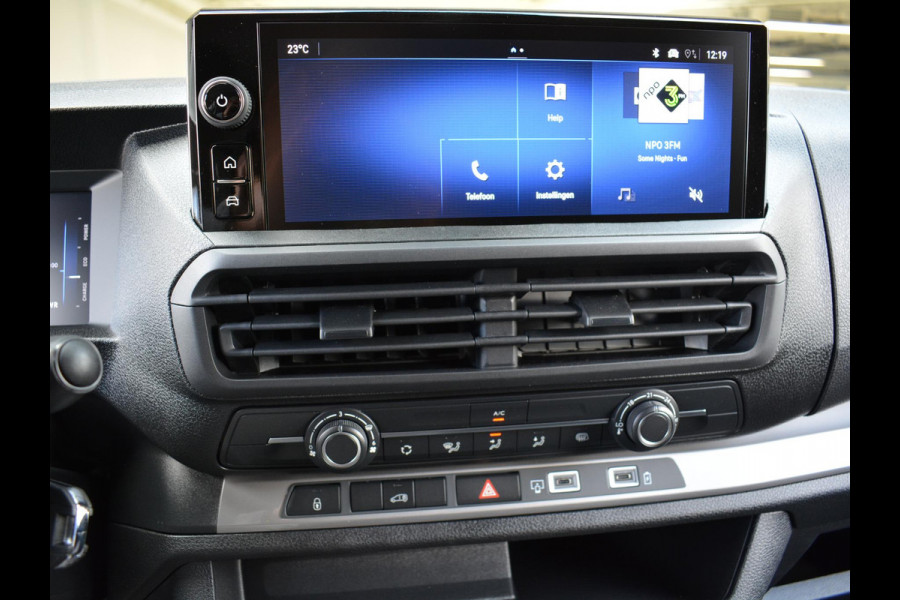 Opel Vivaro Electric L2 75 kWh | 8 jaar garantie | Surround View Pakket | Geïsoleerde comfort scheidingswand met vaste ruit | 3 zitplaatsen