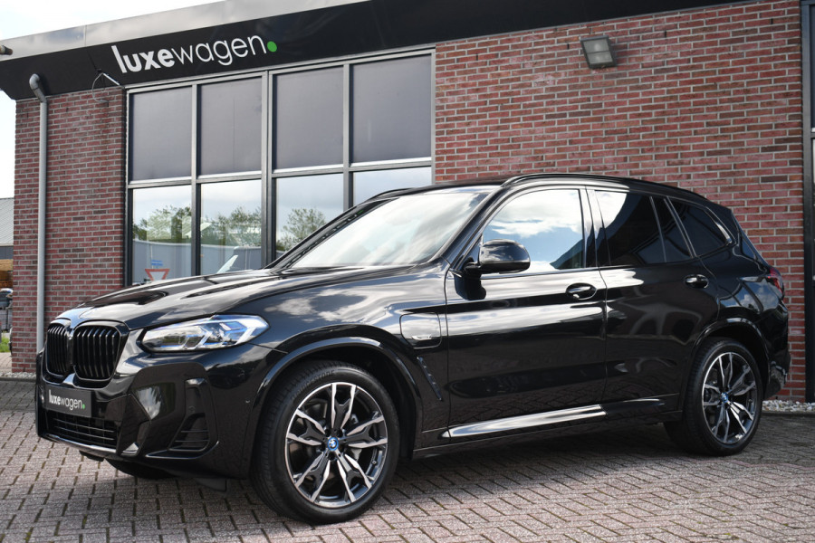 BMW X3 xDrive30e M-Sport Pano El-zetels Laser HUD 20inch Shadowline