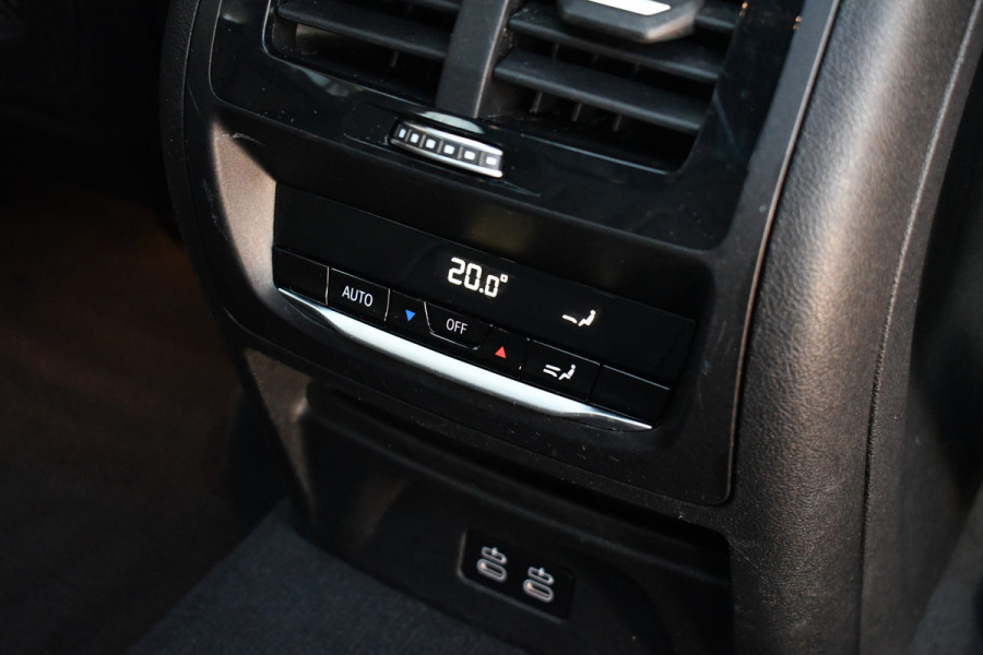 BMW X3 xDrive30e M-Sport Pano El-zetels Laser HUD 20inch Shadowline