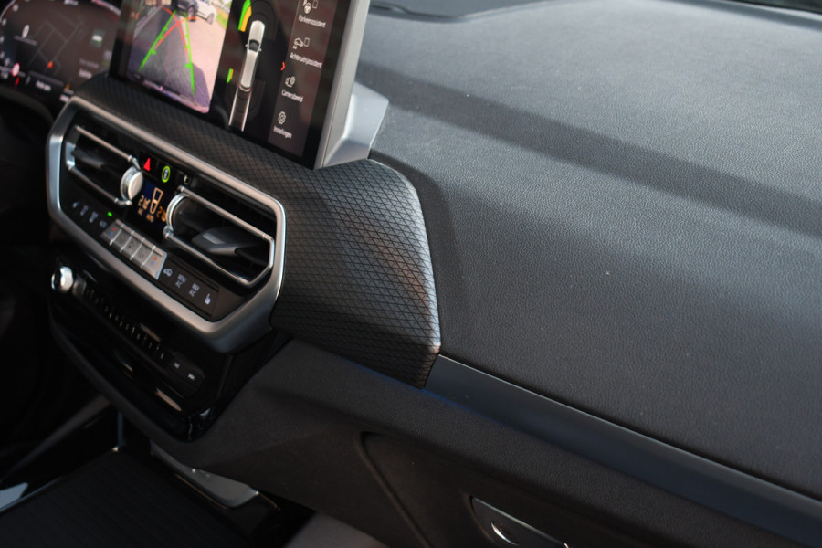 BMW X3 xDrive30e M-Sport Pano El-zetels Laser HUD 20inch Shadowline