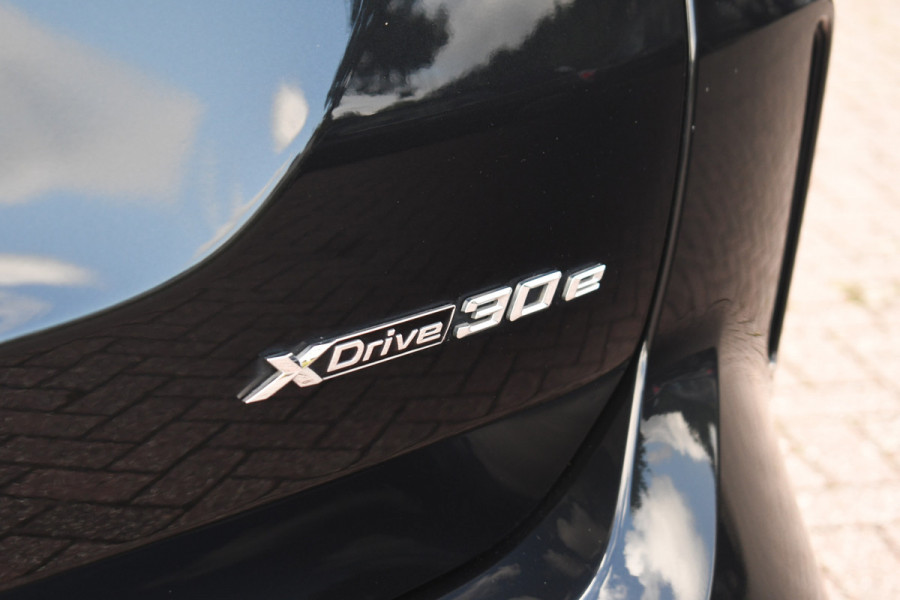 BMW X3 xDrive30e M-Sport Pano El-zetels Laser HUD 20inch Shadowline