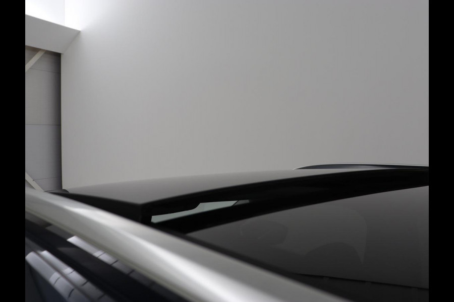 Škoda Superb 1.4 TSI iV Laurin & Klement | Panoramadak | Stoelventilatie | Leder | Camera | Trekhaak | Massage | Adaptive cruise | Virtual Cockpit | Canton Sound | Carplay | 19'' lichtmetalen velgen | PHEV