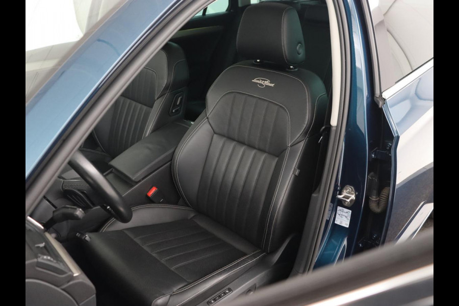 Škoda Superb 1.4 TSI iV Laurin & Klement | Panoramadak | Stoelventilatie | Leder | Camera | Trekhaak | Massage | Adaptive cruise | Virtual Cockpit | Canton Sound | Carplay | 19'' lichtmetalen velgen | PHEV