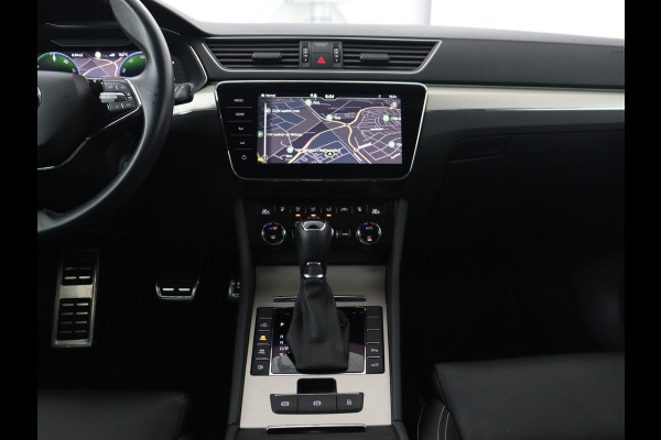 Škoda Superb 1.4 TSI iV Laurin & Klement | Panoramadak | Stoelventilatie | Leder | Camera | Trekhaak | Massage | Adaptive cruise | Virtual Cockpit | Canton Sound | Carplay | 19'' lichtmetalen velgen | PHEV