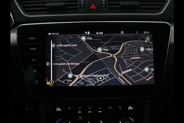 Škoda Superb 1.4 TSI iV Laurin & Klement | Panoramadak | Stoelventilatie | Leder | Camera | Trekhaak | Massage | Adaptive cruise | Virtual Cockpit | Canton Sound | Carplay | 19'' lichtmetalen velgen | PHEV
