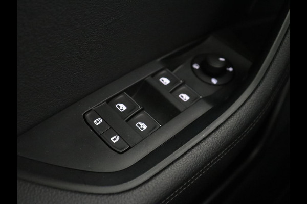Škoda Superb 1.4 TSI iV Laurin & Klement | Panoramadak | Stoelventilatie | Leder | Camera | Trekhaak | Massage | Adaptive cruise | Virtual Cockpit | Canton Sound | Carplay | 19'' lichtmetalen velgen | PHEV