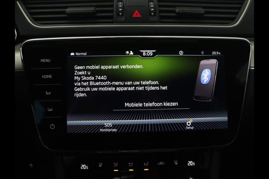 Škoda Superb 1.4 TSI iV Laurin & Klement | Panoramadak | Stoelventilatie | Leder | Camera | Trekhaak | Massage | Adaptive cruise | Virtual Cockpit | Canton Sound | Carplay | 19'' lichtmetalen velgen | PHEV