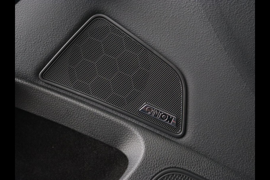 Škoda Superb 1.4 TSI iV Laurin & Klement | Panoramadak | Stoelventilatie | Leder | Camera | Trekhaak | Massage | Adaptive cruise | Virtual Cockpit | Canton Sound | Carplay | 19'' lichtmetalen velgen | PHEV