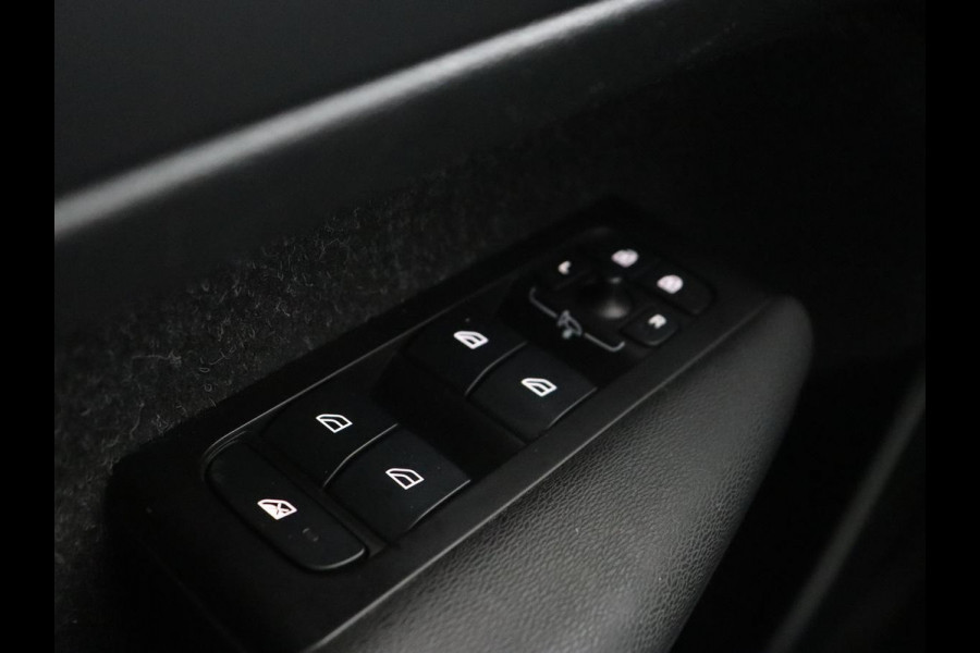 Volvo XC40 1.5 T4 Recharge Inscription Expression | Camera | Carplay | Navigatie | Keyless | Full LED | Climate control | Verwarmde voorruit | Cruise control | PHEV