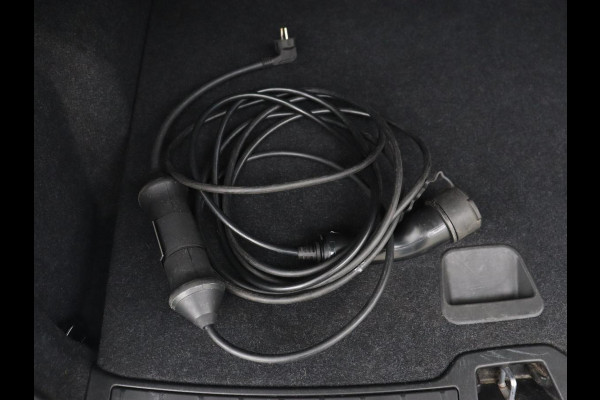 Volvo XC40 1.5 T4 Recharge Inscription Expression | Camera | Carplay | Navigatie | Keyless | Full LED | Climate control | Verwarmde voorruit | Cruise control | PHEV