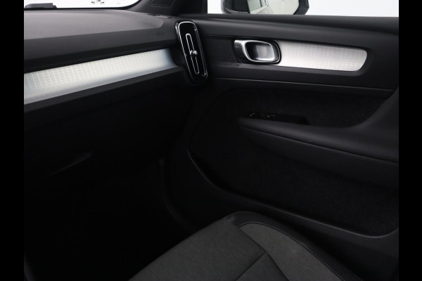 Volvo XC40 1.5 T4 Recharge Inscription Expression | Camera | Carplay | Navigatie | Keyless | Full LED | Climate control | Verwarmde voorruit | Cruise control | PHEV