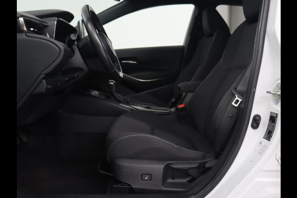 Toyota Corolla 1.8 Hybrid Business Plus | Trekhaak | Stoelverwarming | Camera | Carplay | Adaptive cruise | Full LED | Keyless