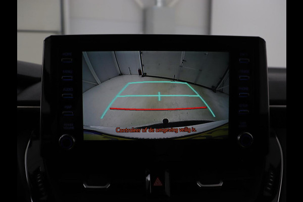 Toyota Corolla 1.8 Hybrid Business Plus | Trekhaak | Stoelverwarming | Camera | Carplay | Adaptive cruise | Full LED | Keyless