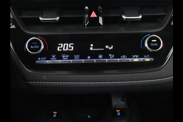 Toyota Corolla 1.8 Hybrid Business Plus | Trekhaak | Stoelverwarming | Camera | Carplay | Adaptive cruise | Full LED | Keyless