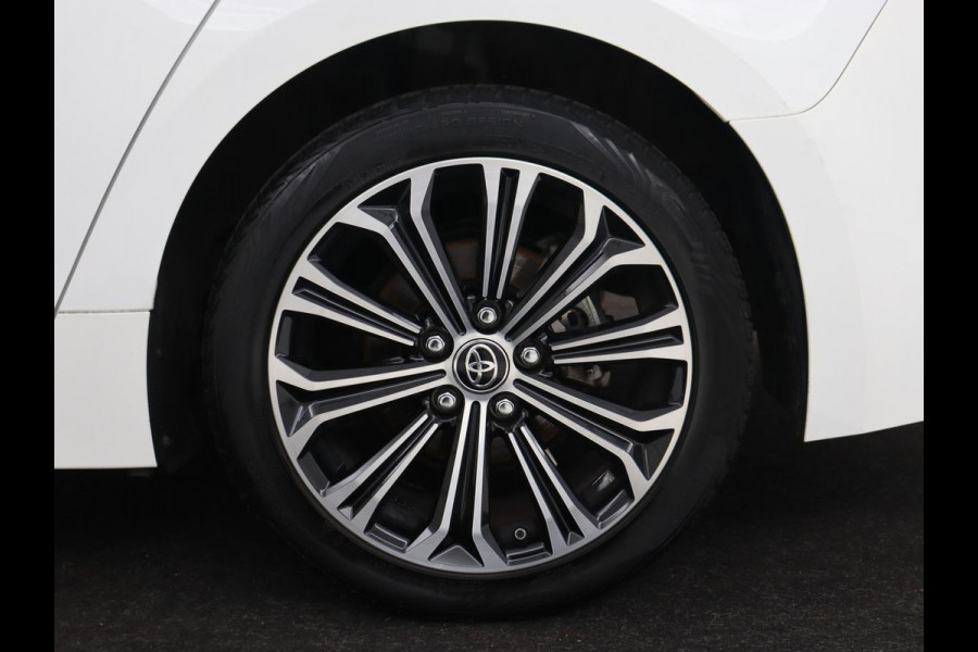 Toyota Corolla 1.8 Hybrid Business Plus | Trekhaak | Stoelverwarming | Camera | Carplay | Adaptive cruise | Full LED | Keyless