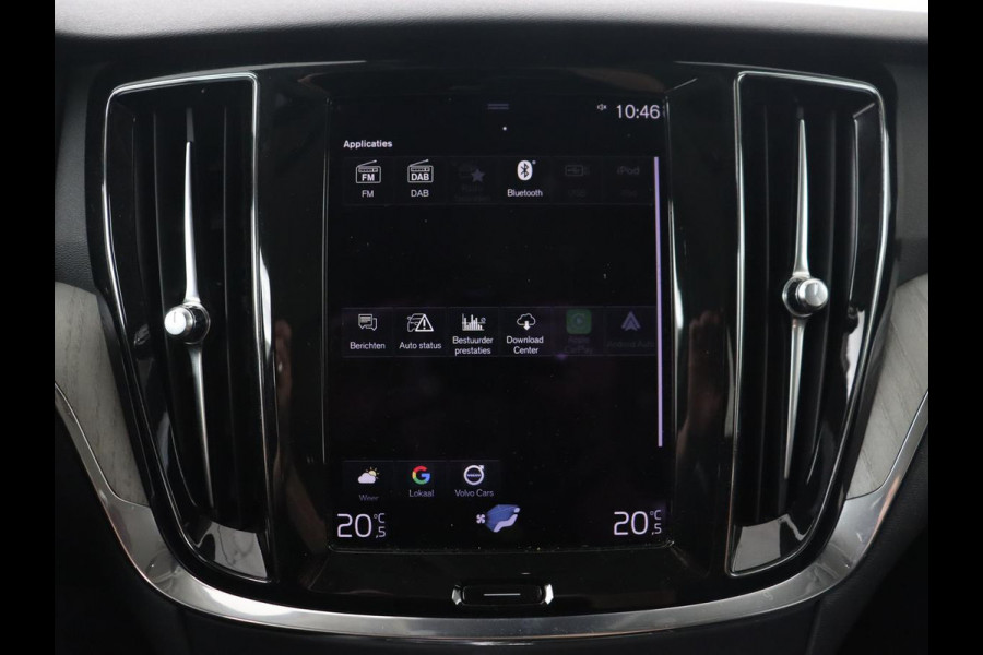 Volvo V60 2.0 T8 Recharge AWD Business Pro | Trekhaak | Leder | Carplay | Keyless | Navigatie | Climate control | Cruise control | Parkeerhulp | Full LED
