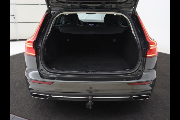 Volvo V60 2.0 T8 Recharge AWD Business Pro | Trekhaak | Leder | Carplay | Keyless | Navigatie | Climate control | Cruise control | Parkeerhulp | Full LED