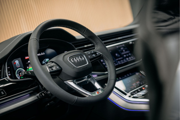 Audi Q8 55 TFSI | BTW | Head-up | B&O | 360 camera Nieuwe Q8 55 TFSI e