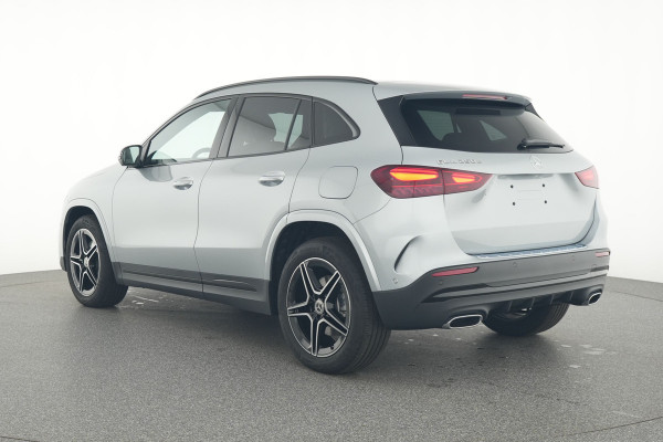 Mercedes-Benz GLA 250 e AMG Plug-In Hybride | AMG Line | Night Pakket | Sfeerverlichting | 360° camera | Stuur en Stoelverwarming | Multi Beam Led koplampen | Inclusief 24 maanden MB Certified garantie voor Europa.