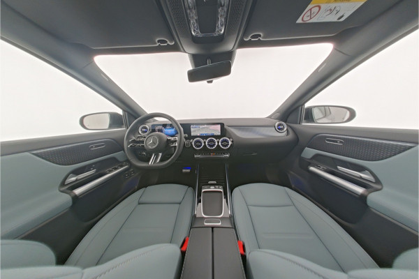 Mercedes-Benz GLA 250 e AMG Plug-In Hybride | AMG Line | Night Pakket | Sfeerverlichting | 360° camera | Stuur en Stoelverwarming | Multi Beam Led koplampen | Inclusief 24 maanden MB Certified garantie voor Europa.