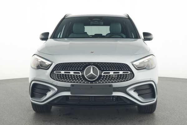 Mercedes-Benz GLA 250 e AMG Plug-In Hybride | AMG Line | Night Pakket | Sfeerverlichting | 360° camera | Stuur en Stoelverwarming | Multi Beam Led koplampen | Inclusief 24 maanden MB Certified garantie voor Europa.