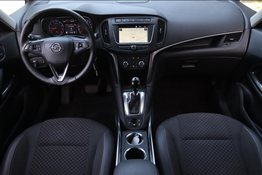 Opel Zafira Tourer 1.6 Turbo 7p / DODEHOEK / CAMERA / STOEL+STUURVERW / CARPLAY