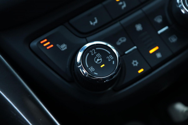 Opel Zafira Tourer 1.6 Turbo 7p / DODEHOEK / CAMERA / STOEL+STUURVERW / CARPLAY