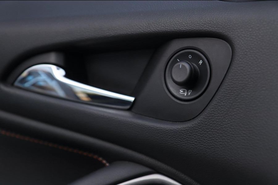 Opel Zafira Tourer 1.6 Turbo 7p / DODEHOEK / CAMERA / STOEL+STUURVERW / CARPLAY