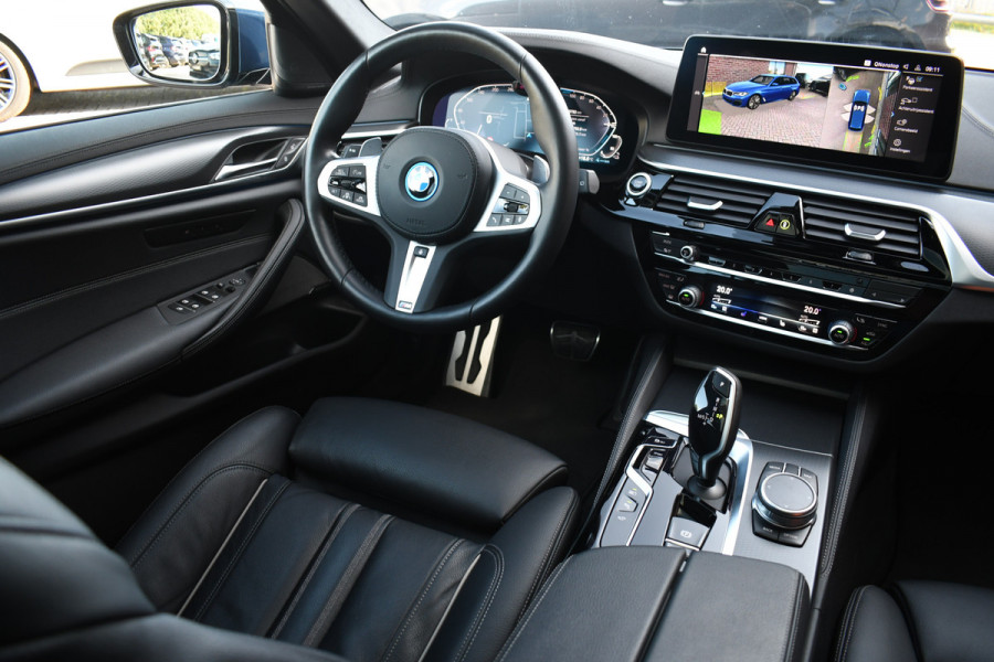 BMW 5 Serie Touring 530e xDrive M-Sport Pano ACC Comf-seat Trekh 360 H/K 20inch