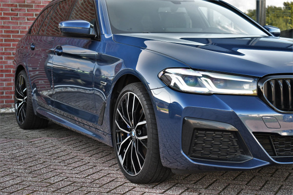 BMW 5 Serie Touring 530e xDrive M-Sport Pano ACC Comf-seat Trekh 360 H/K 20inch