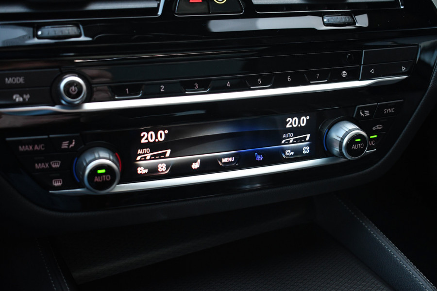 BMW 5 Serie Touring 530e xDrive M-Sport Pano ACC Comf-seat Trekh 360 H/K 20inch