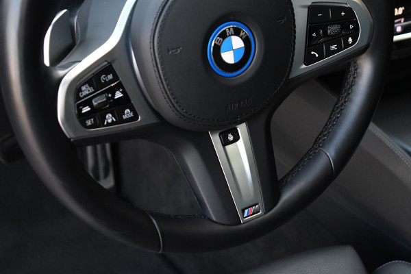 BMW 5 Serie Touring 530e xDrive M-Sport Pano ACC Comf-seat Trekh 360 H/K 20inch