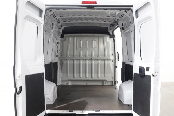 Fiat Ducato 30 2.2 MultiJet 120pk L2H2 Airco/PDC 02-2023