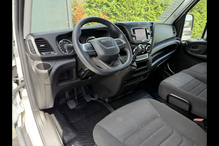 Iveco Daily 35S14 2.3 D / PICK UP MET LANGE BAK / 7 PERSOONS DUBBELE CABINE / !!22.770 KM!!/ AIRCO / CRUISE / NAVI / 3.5 TONS TREKHAAK