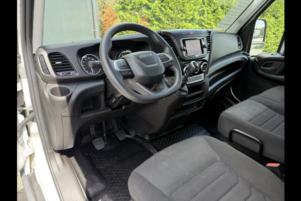 Iveco Daily 35S14 2.3 D / PICK UP MET LANGE BAK / 7 PERSOONS DUBBELE CABINE / !!22.770 KM!!/ AIRCO / CRUISE / NAVI / 3.5 TONS TREKHAAK
