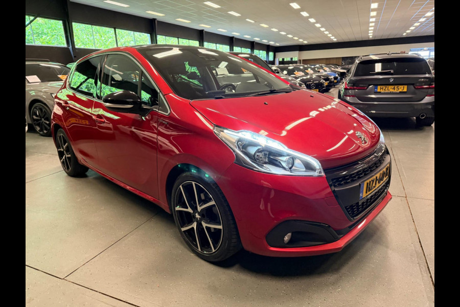 Peugeot 208 1.2 PureTech GT-Line PANO/NAVI/DAB/CAM/CARPLAY/ECC/PDC/CRUISE///