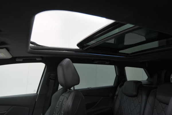 Peugeot 5008 PureTech 130 EAT8 GT Black Pack | Trekhaak | Panoramadak | 360 Camera | FOCAL® | Adaptieve Cruise Control