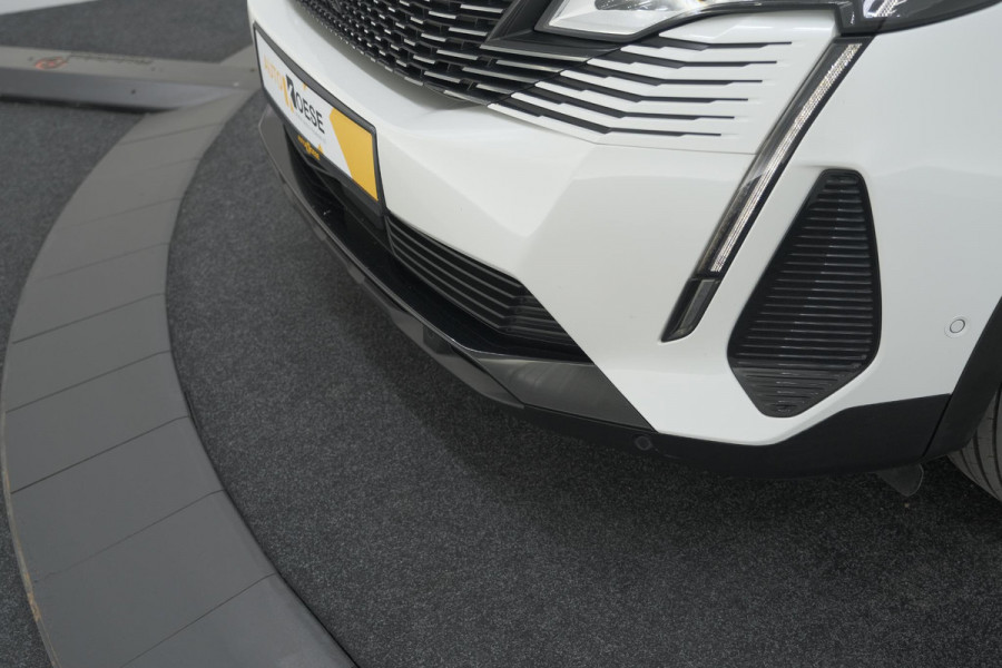 Peugeot 5008 PureTech 130 EAT8 GT Black Pack | Trekhaak | Panoramadak | 360 Camera | FOCAL® | Adaptieve Cruise Control