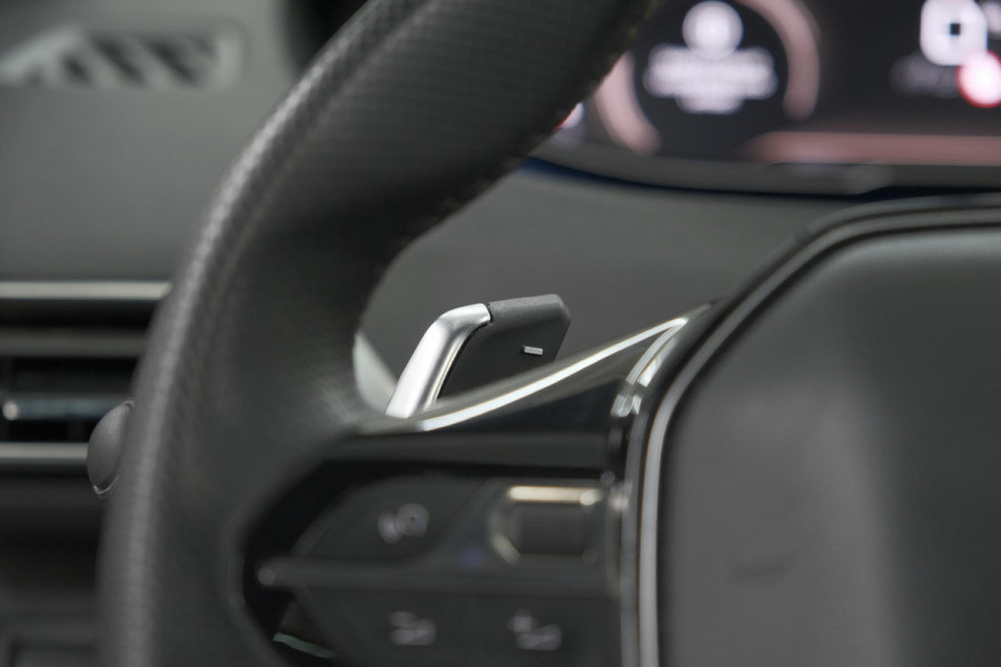 Peugeot 5008 PureTech 130 EAT8 GT Black Pack | Trekhaak | Panoramadak | 360 Camera | FOCAL® | Adaptieve Cruise Control