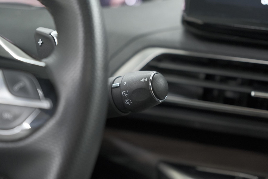 Peugeot 5008 PureTech 130 EAT8 GT Black Pack | Trekhaak | Panoramadak | 360 Camera | FOCAL® | Adaptieve Cruise Control