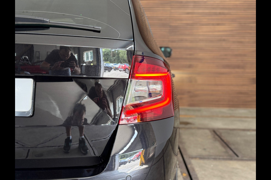 Škoda Fabia Combi 1.0 TSI 110 PK Monte Carlo | Pano | Navi| Adaptive Cruise | Keyless
