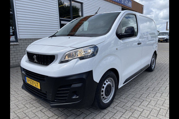 Peugeot Expert 226C 1.6 BlueHDI 95 Pro automaat / vaste prijs rijklaar € 10.950 ex btw / lease vanaf € 242 / airco / cruise / trekhaak / parkeersensoren achter / euro 6