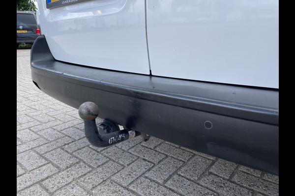 Peugeot Expert 226C 1.6 BlueHDI 95 Pro automaat / vaste prijs rijklaar € 10.950 ex btw / lease vanaf € 242 / airco / cruise / trekhaak / parkeersensoren achter / euro 6
