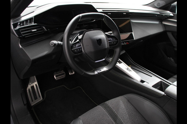 Peugeot 308 1.2 PureTech GT Climate control Adaptive cruise control Parkeersensoren Achteruitrijcamera Navigatie Voorstoelen verwarmd LED Apple Carplay/ Android Auto
