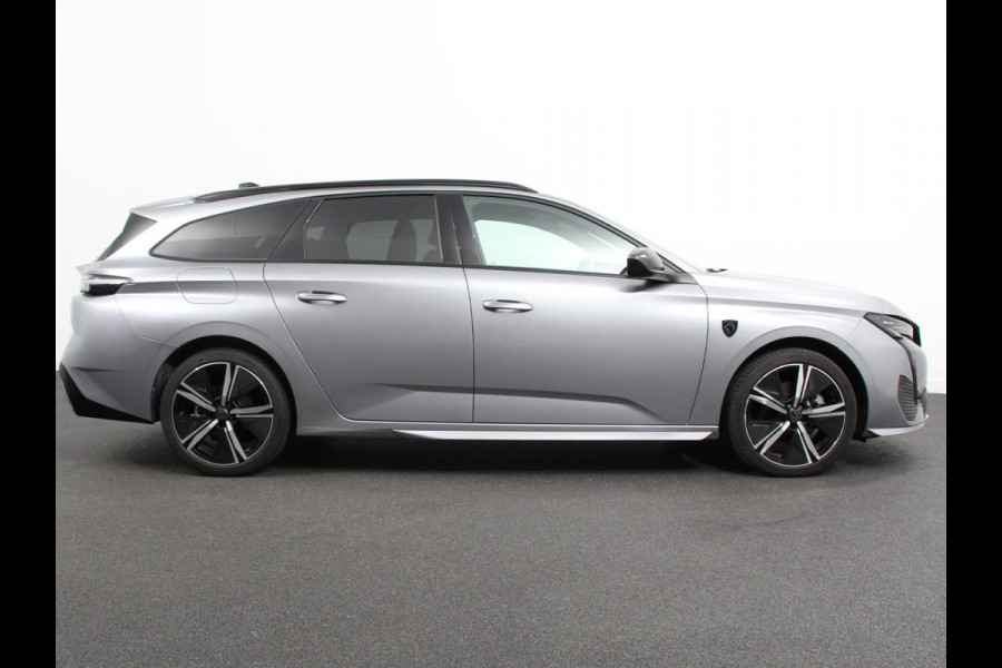 Peugeot 308 1.2 PureTech GT Climate control Adaptive cruise control Parkeersensoren Achteruitrijcamera Navigatie Voorstoelen verwarmd LED Apple Carplay/ Android Auto