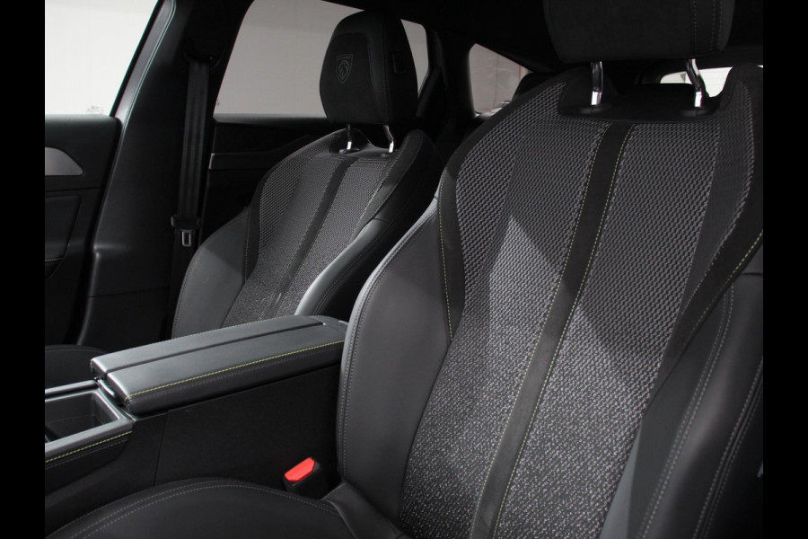 Peugeot 308 1.2 PureTech GT Climate control Adaptive cruise control Parkeersensoren Achteruitrijcamera Navigatie Voorstoelen verwarmd LED Apple Carplay/ Android Auto