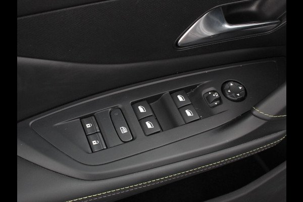 Peugeot 308 1.2 PureTech GT Climate control Adaptive cruise control Parkeersensoren Achteruitrijcamera Navigatie Voorstoelen verwarmd LED Apple Carplay/ Android Auto