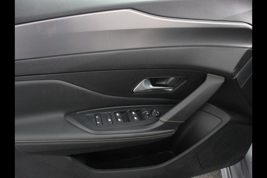 Peugeot 308 1.2 PureTech GT Climate control Adaptive cruise control Parkeersensoren Achteruitrijcamera Navigatie Voorstoelen verwarmd LED Apple Carplay/ Android Auto