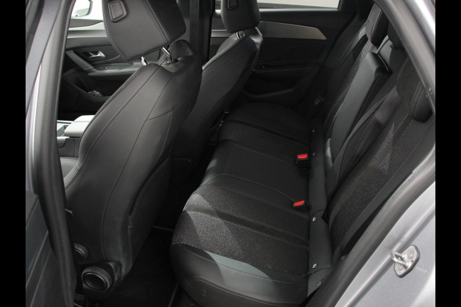 Peugeot 308 1.2 PureTech GT Climate control Adaptive cruise control Parkeersensoren Achteruitrijcamera Navigatie Voorstoelen verwarmd LED Apple Carplay/ Android Auto